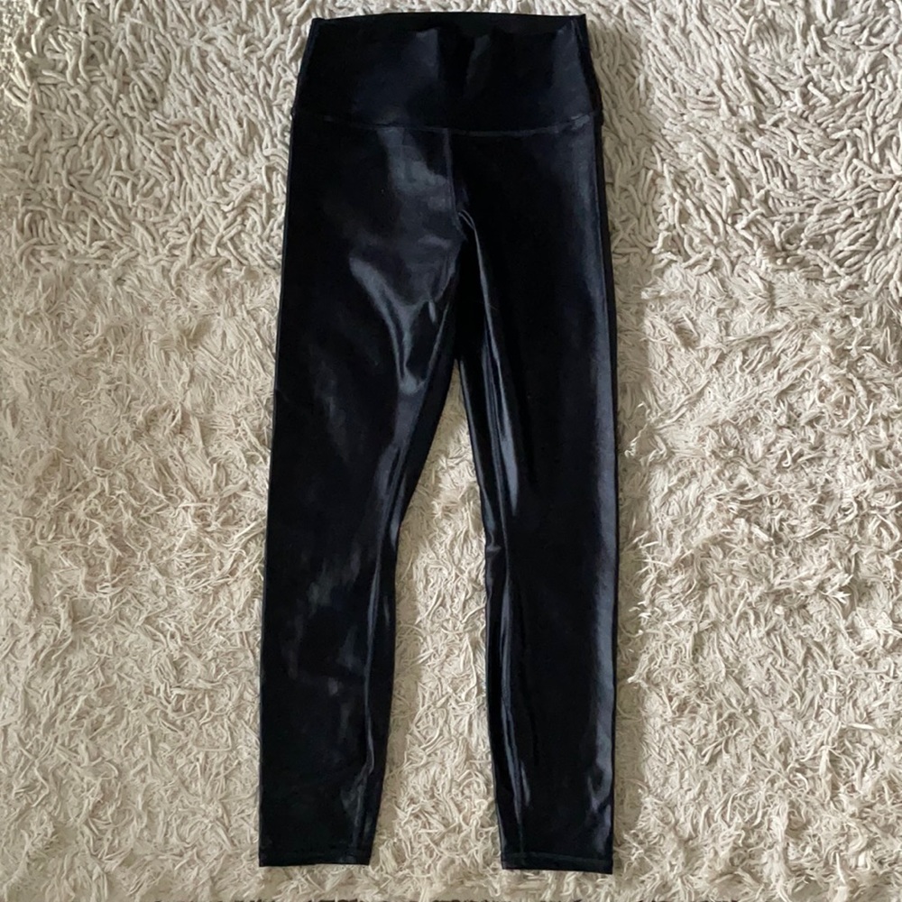 Shiny black Alo Leggings